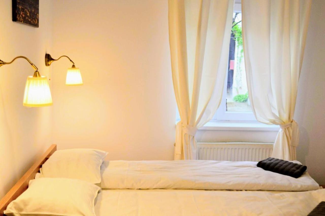 Twins Boutique Korsy Apartment ซีบิว ภายนอก รูปภาพ