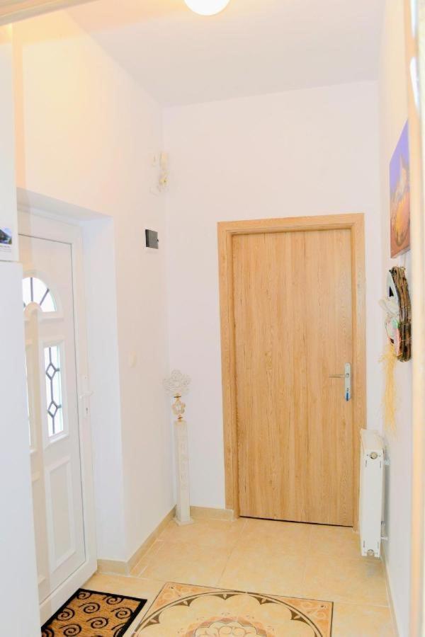 Twins Boutique Korsy Apartment ซีบิว ภายนอก รูปภาพ
